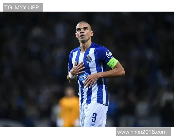 足球球星访谈：他们如何看待赛场外的生活与职业生涯的挑战